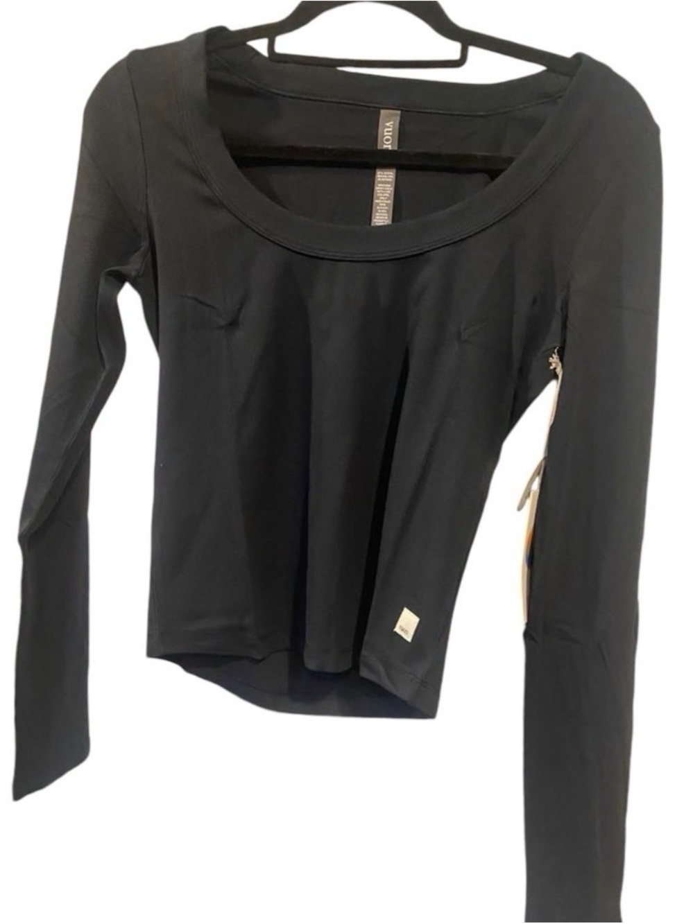 NWT Vuori long sleeve pose scoop tee Size M